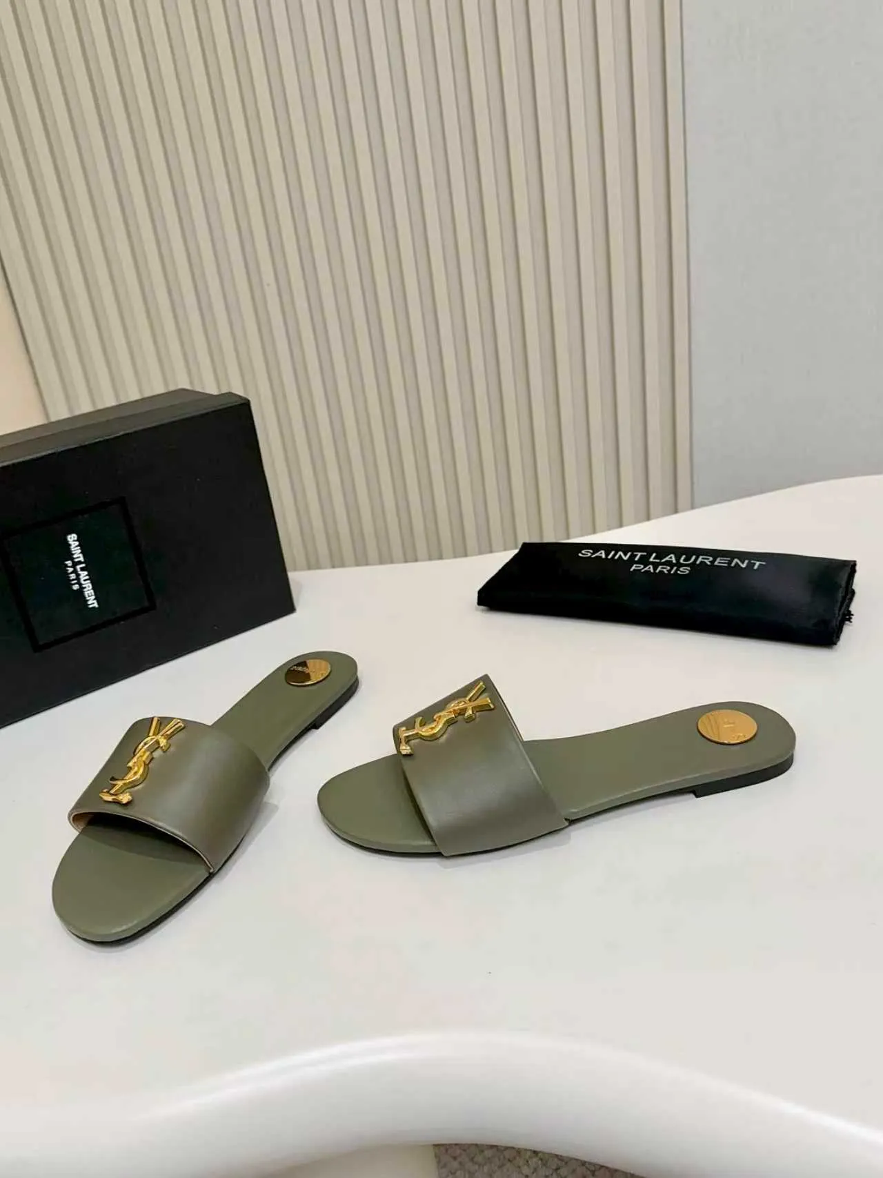 👟👟Ex-factory price 340👟👟 Genuine leather sole +40 YSL new model, upper cowhide leather lining sheepskin, size 35-44, rubber sole, genuine leather sole +40